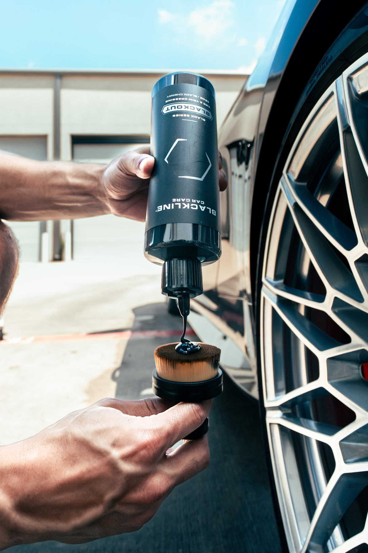 Blackline trim & tire dressing