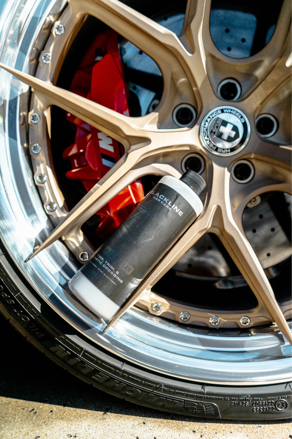Blackline trim & tire dressing