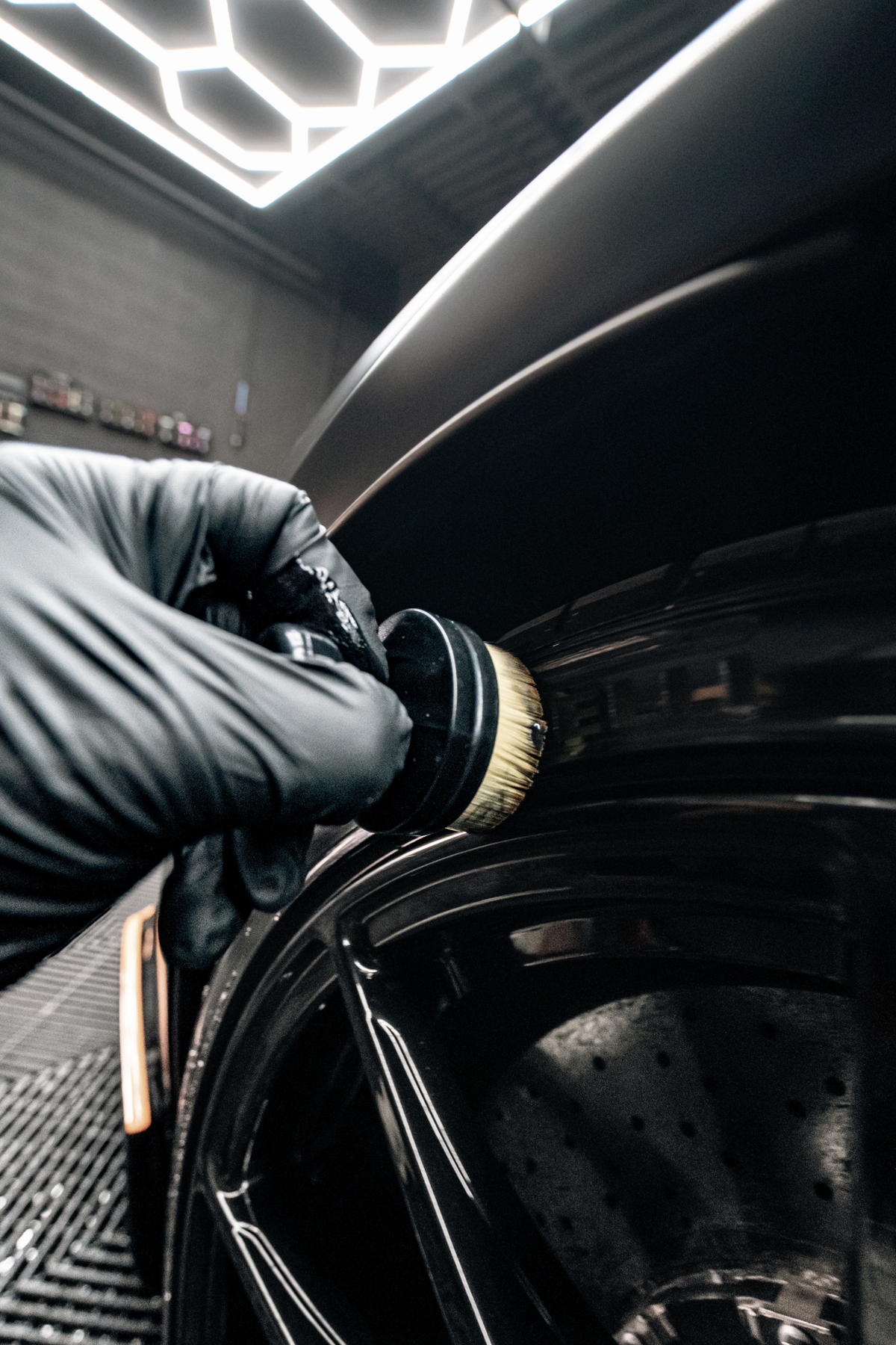 Blackline tire shine brush